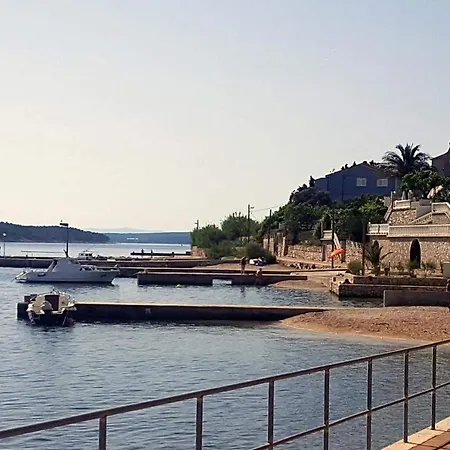 Mande 1 Apartmán Barbat na Rabu