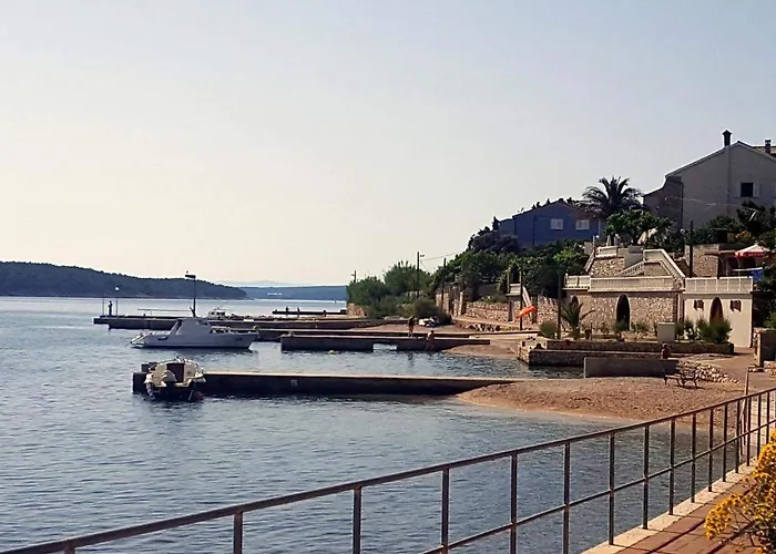 Mande 1 Apartamento Barbat na Rabu