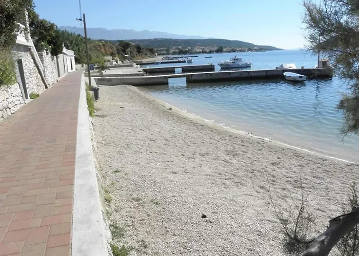 Mande 1 アパート