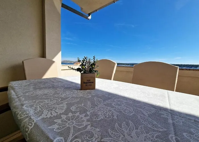 Mande 1 Apartamento Barbat na Rabu